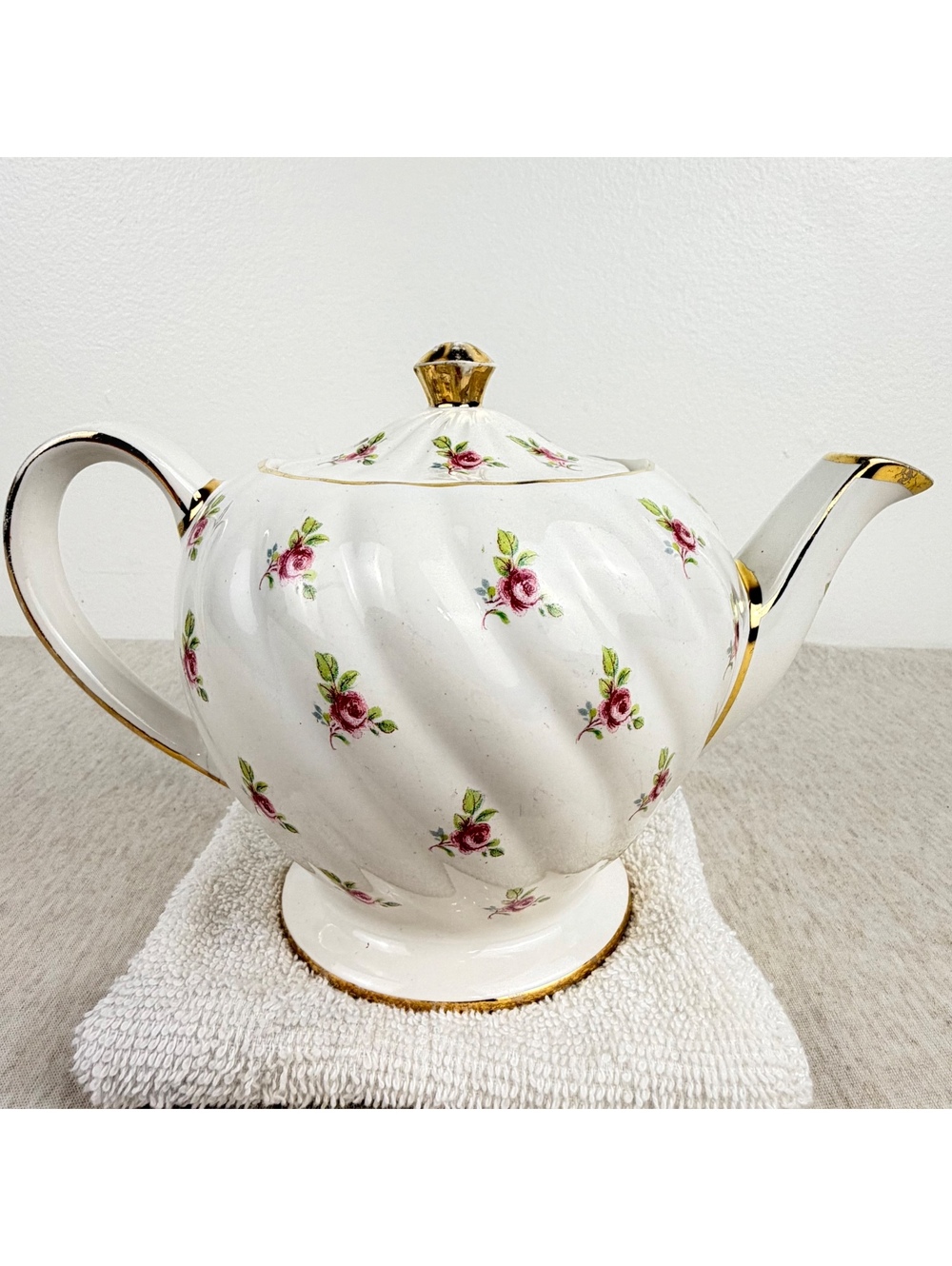 Vintage Sadler England 1593 Pink Rose Swirl Teapot Gold Trim AS IS